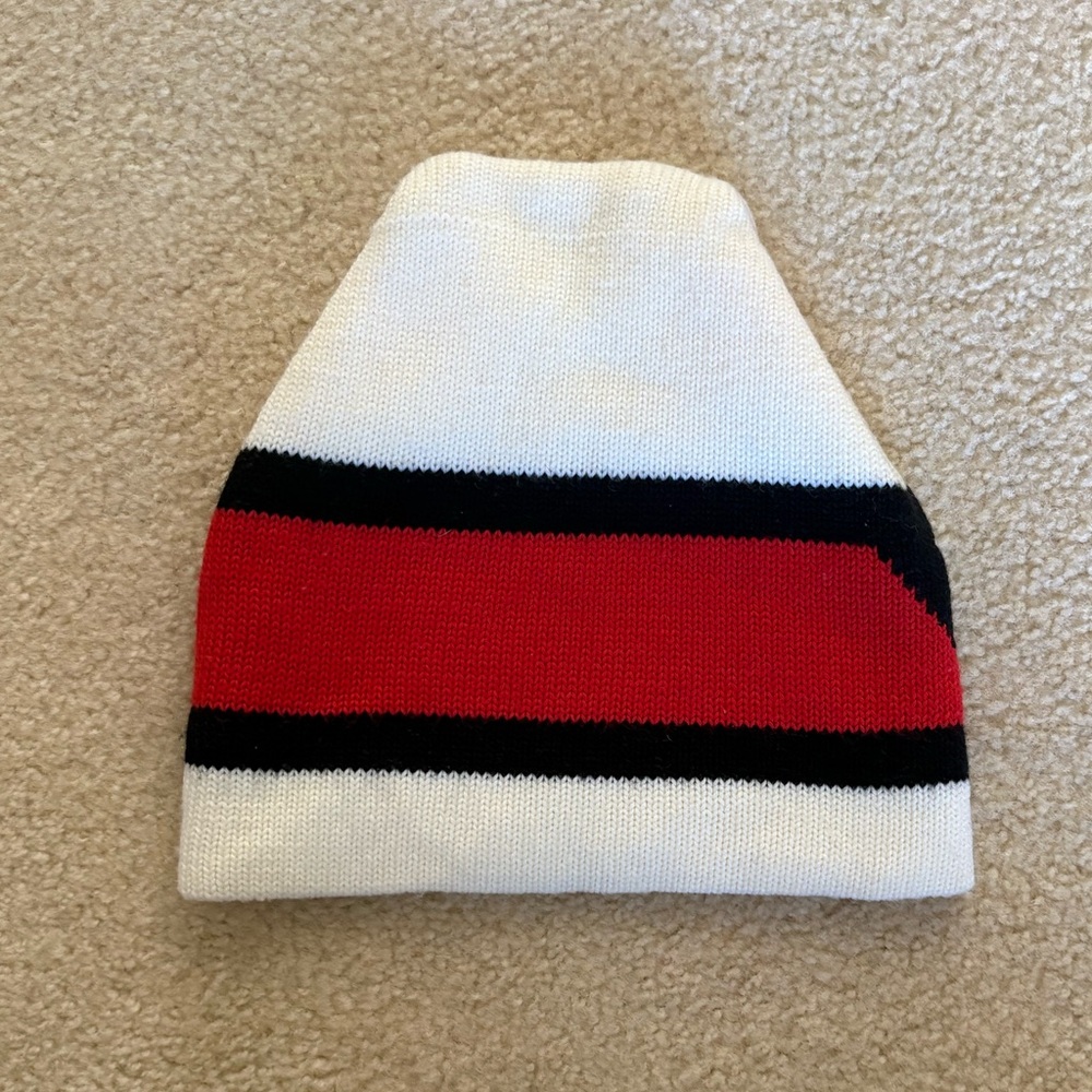 Head Men’s Vintage 90s Beanie. One Size.